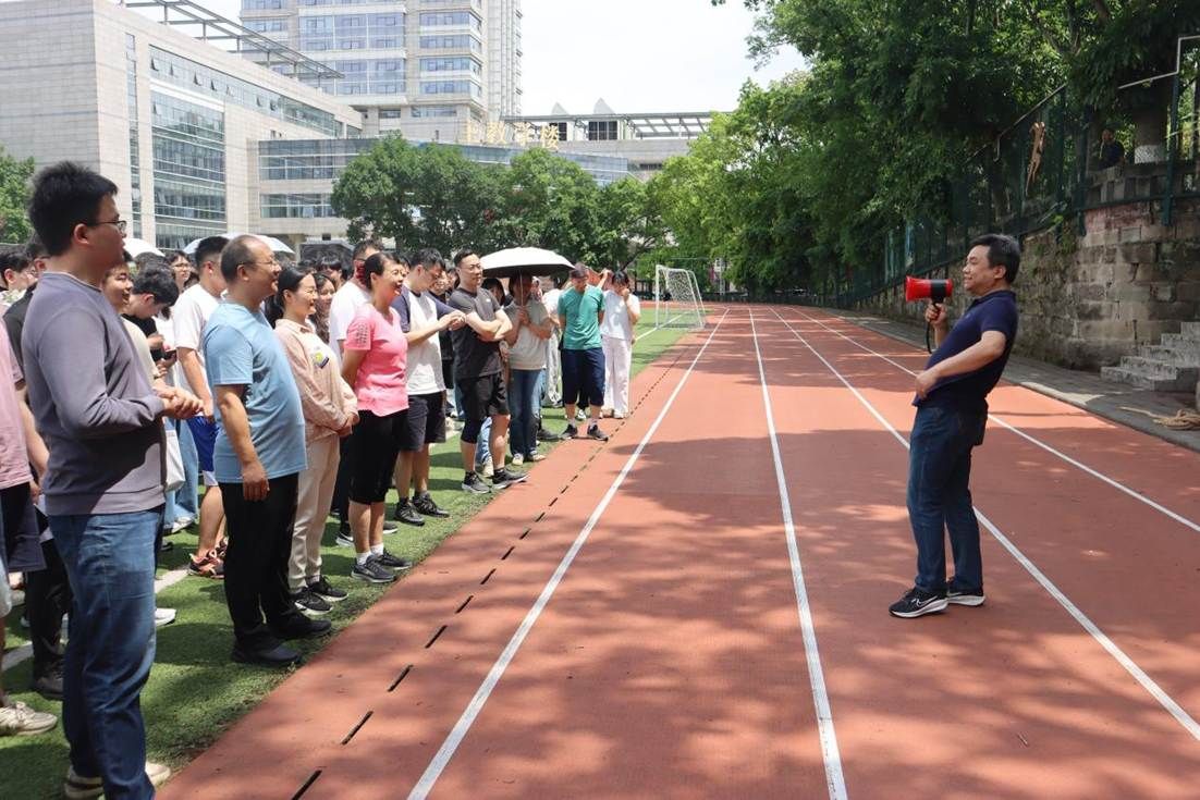 李老师发言